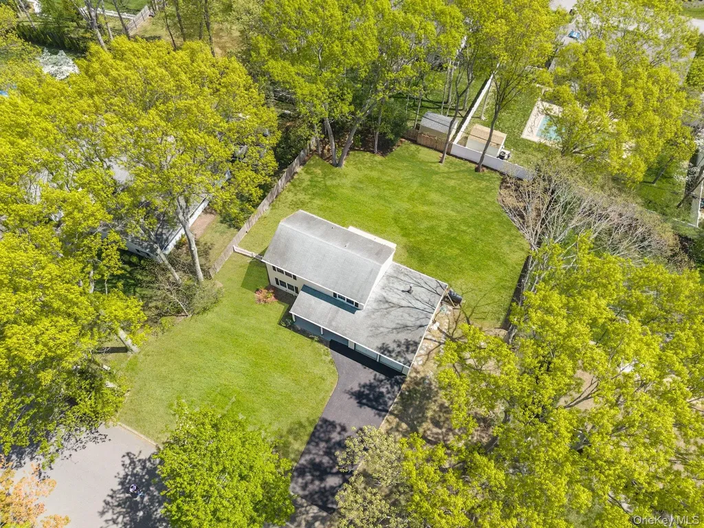 35 Spencer Lane Stony Brook NY 11790