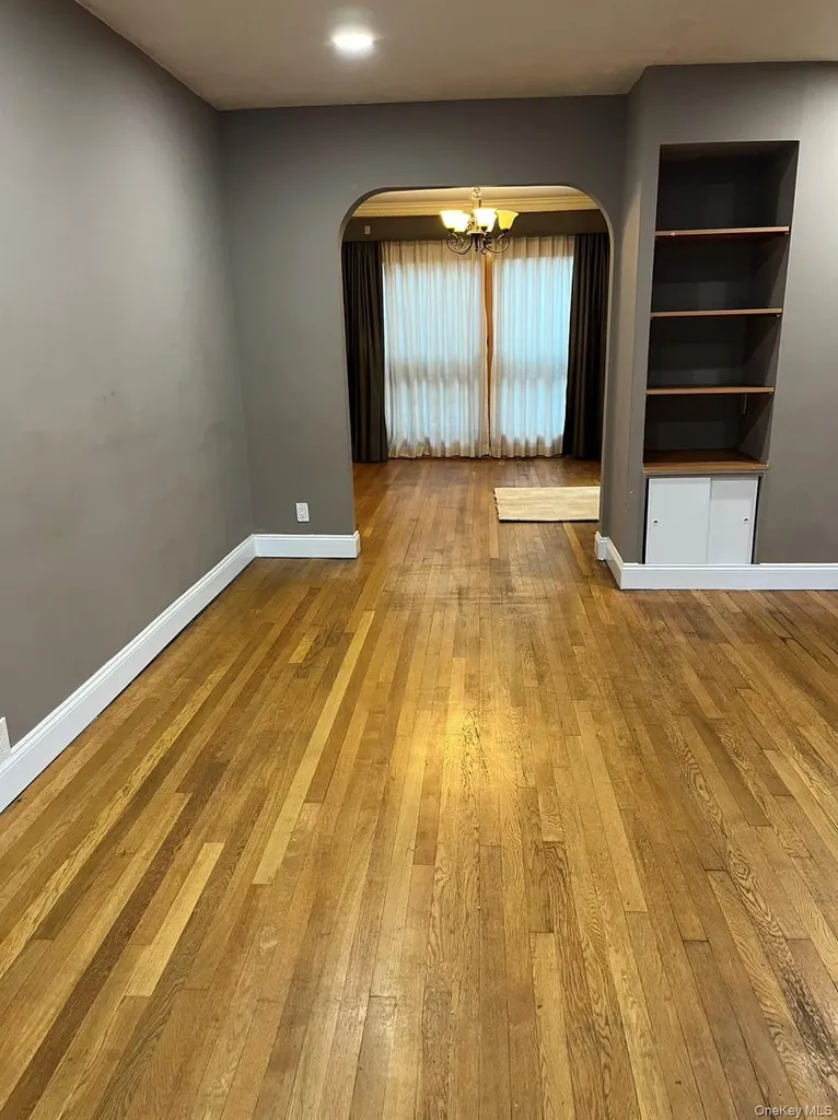 5314 194th Street Fresh Meadows NY 11365