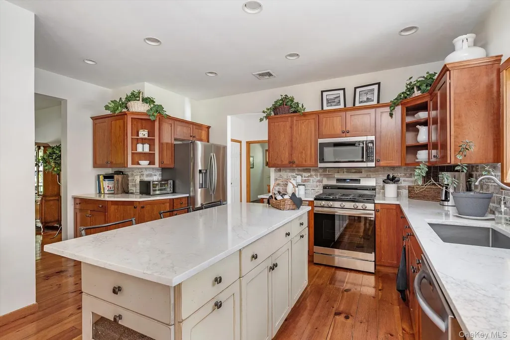 1 Fox Hollow Court Dix Hills NY 11746