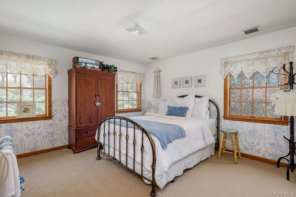 1 Fox Hollow Court Dix Hills NY 11746