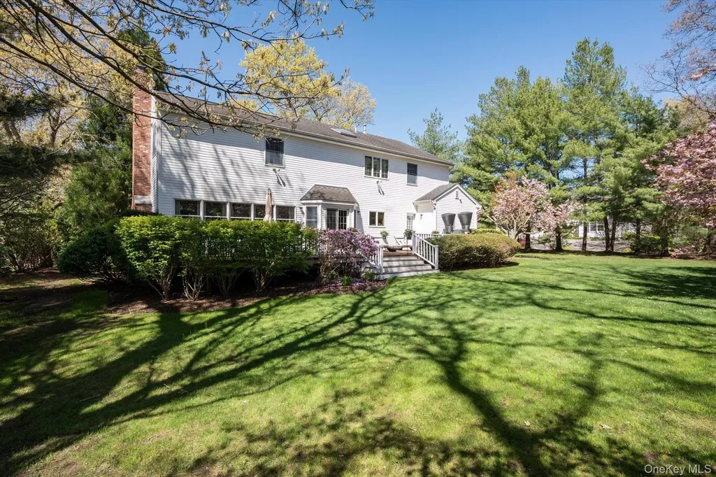 1 Fox Hollow Court Dix Hills NY 11746