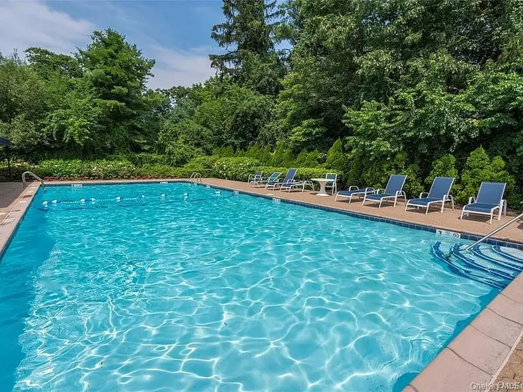 1 Fox Hollow Court Dix Hills NY 11746