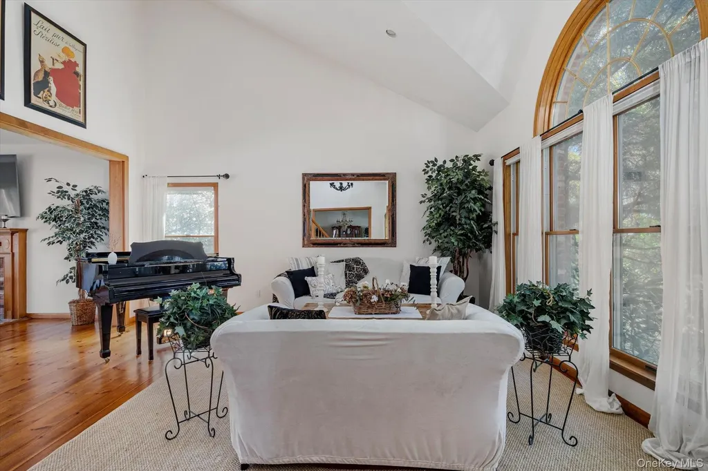 1 Fox Hollow Court Dix Hills NY 11746