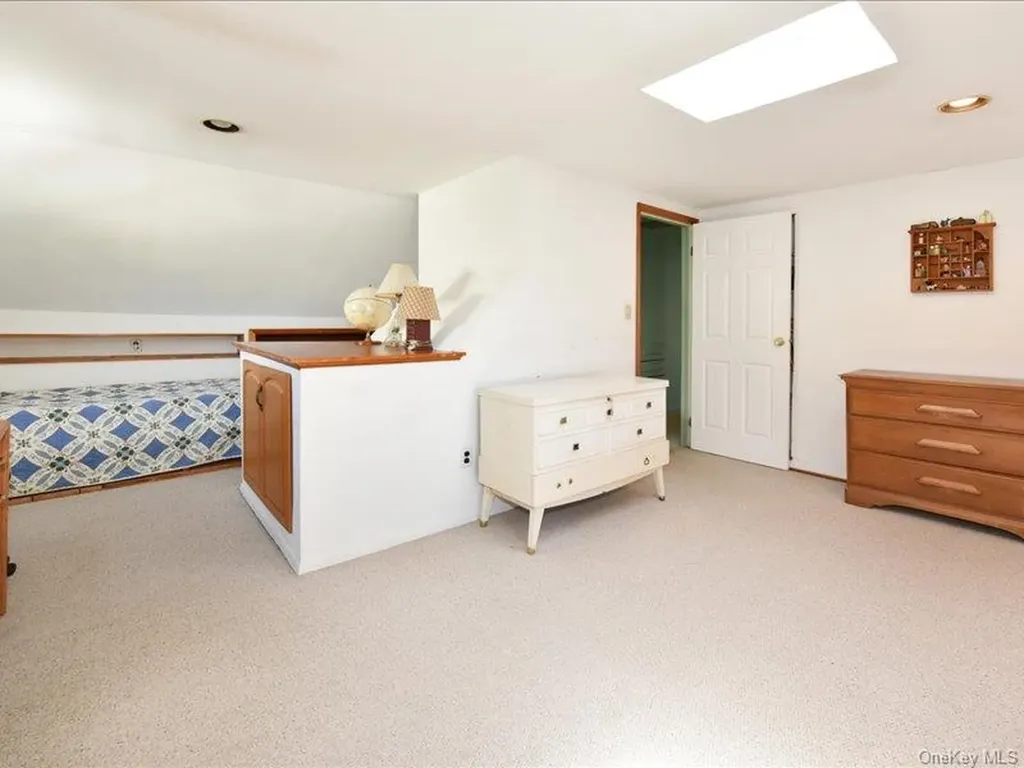 118 Park Lane Massapequa NY 11758
