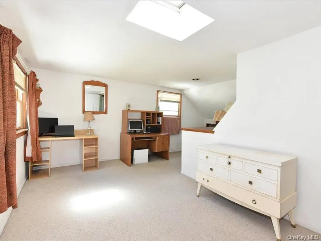 118 Park Lane Massapequa NY 11758