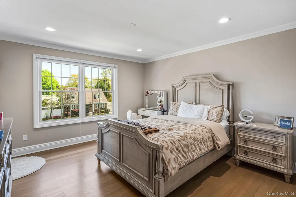 25 Boyd Drive Westbury NY 11590