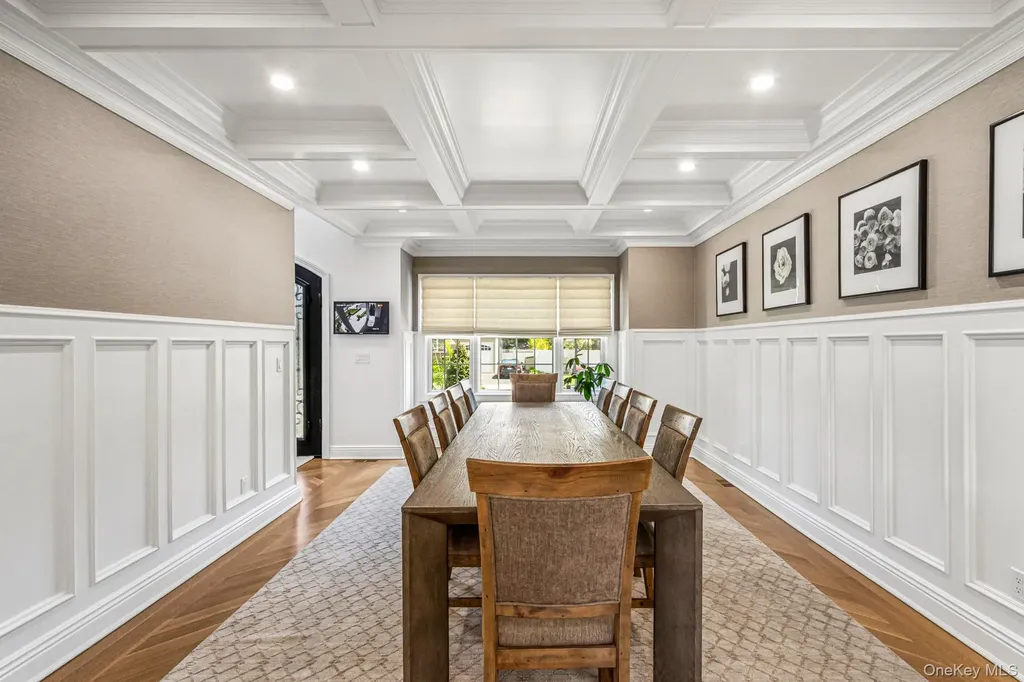 25 Boyd Drive Westbury NY 11590