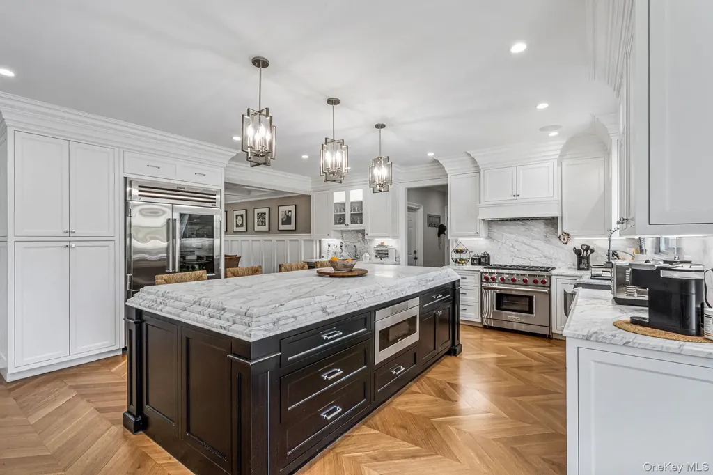 25 Boyd Drive Westbury NY 11590