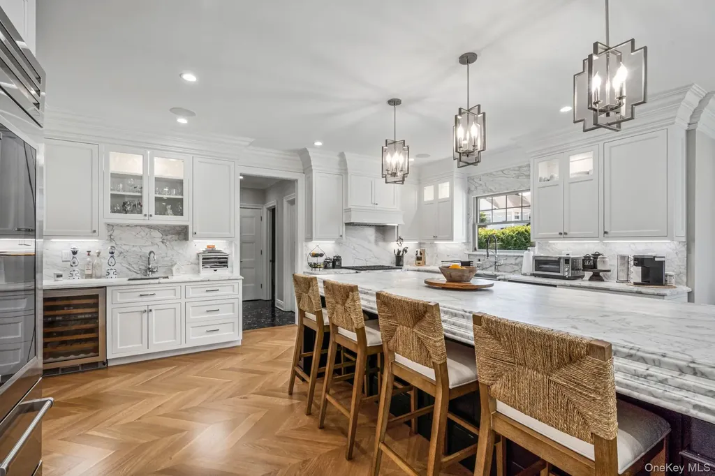 25 Boyd Drive Westbury NY 11590