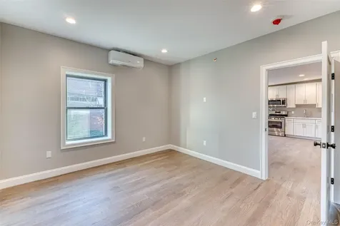 78 Roslyn Road Mineola NY 11501