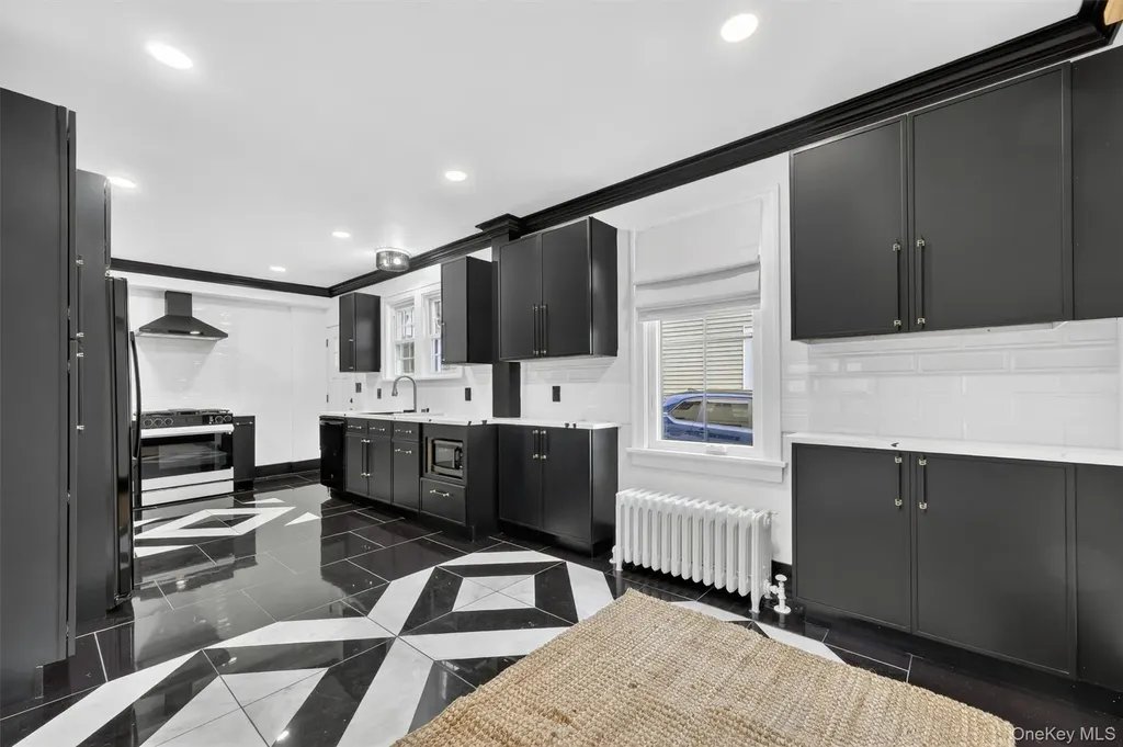 32 Dutchess Terrace Beacon NY 12508