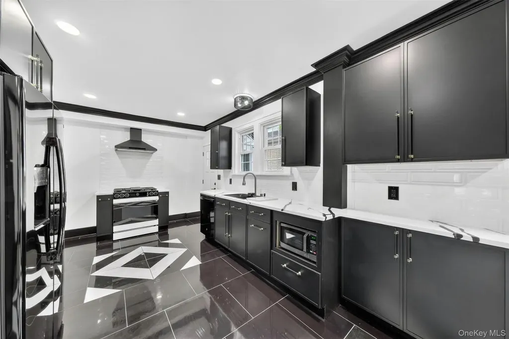 32 Dutchess Terrace Beacon NY 12508