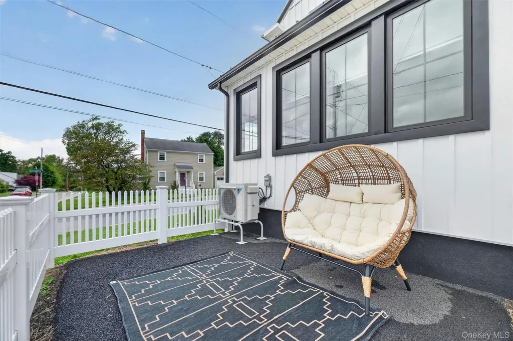 32 Dutchess Terrace Beacon NY 12508