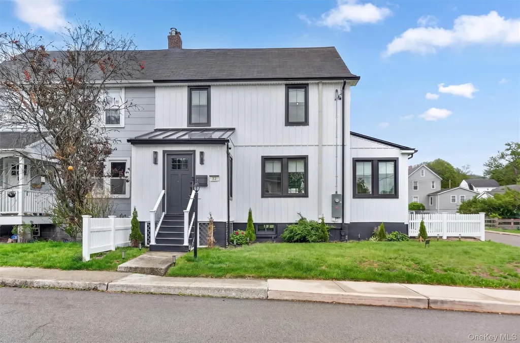 32 Dutchess Terrace Beacon NY 12508