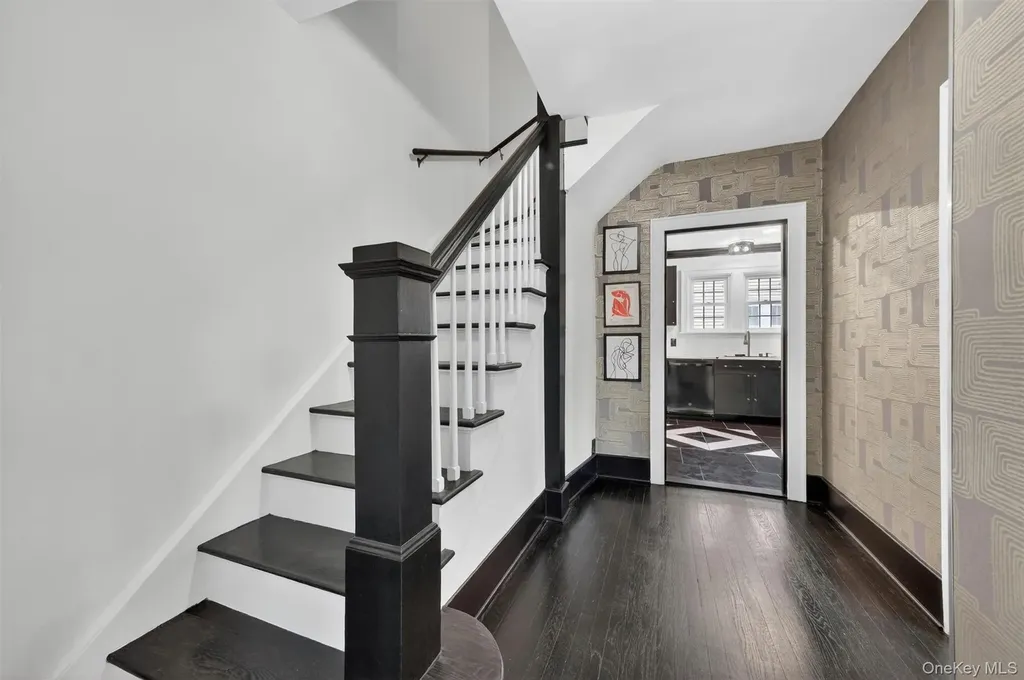 32 Dutchess Terrace Beacon NY 12508