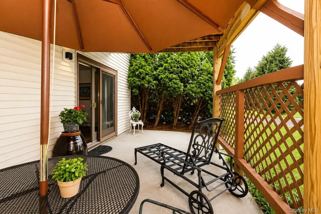 714 Hewitt Lane New Windsor NY 12553