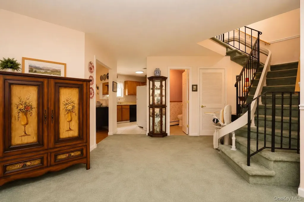 714 Hewitt Lane New Windsor NY 12553