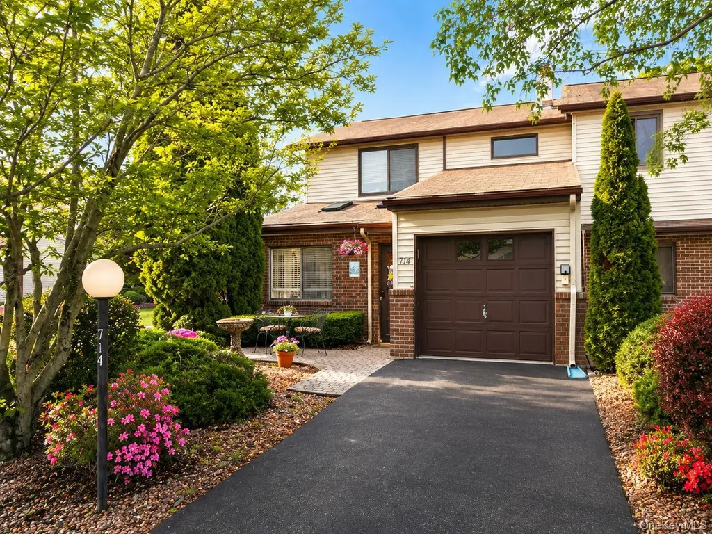 714 Hewitt Lane New Windsor NY 12553