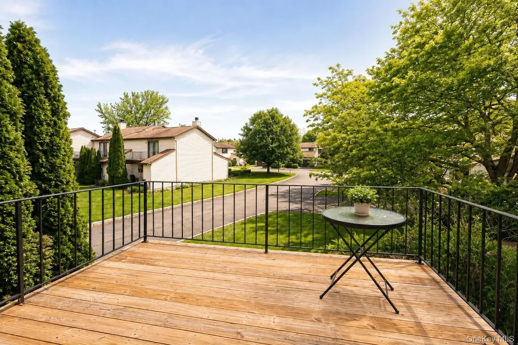 714 Hewitt Lane New Windsor NY 12553