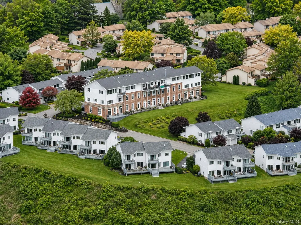 714 Hewitt Lane New Windsor NY 12553