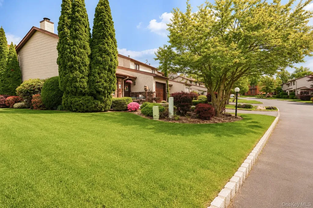 714 Hewitt Lane New Windsor NY 12553