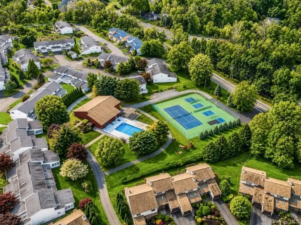 714 Hewitt Lane New Windsor NY 12553