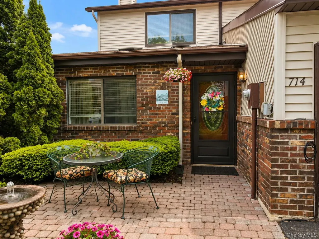 714 Hewitt Lane New Windsor NY 12553