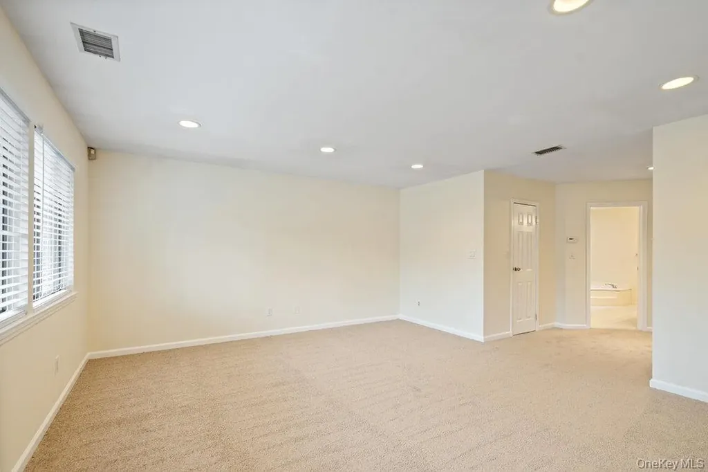 90 Foxwood Drive Jericho NY 11753