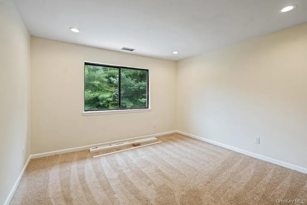 90 Foxwood Drive Jericho NY 11753