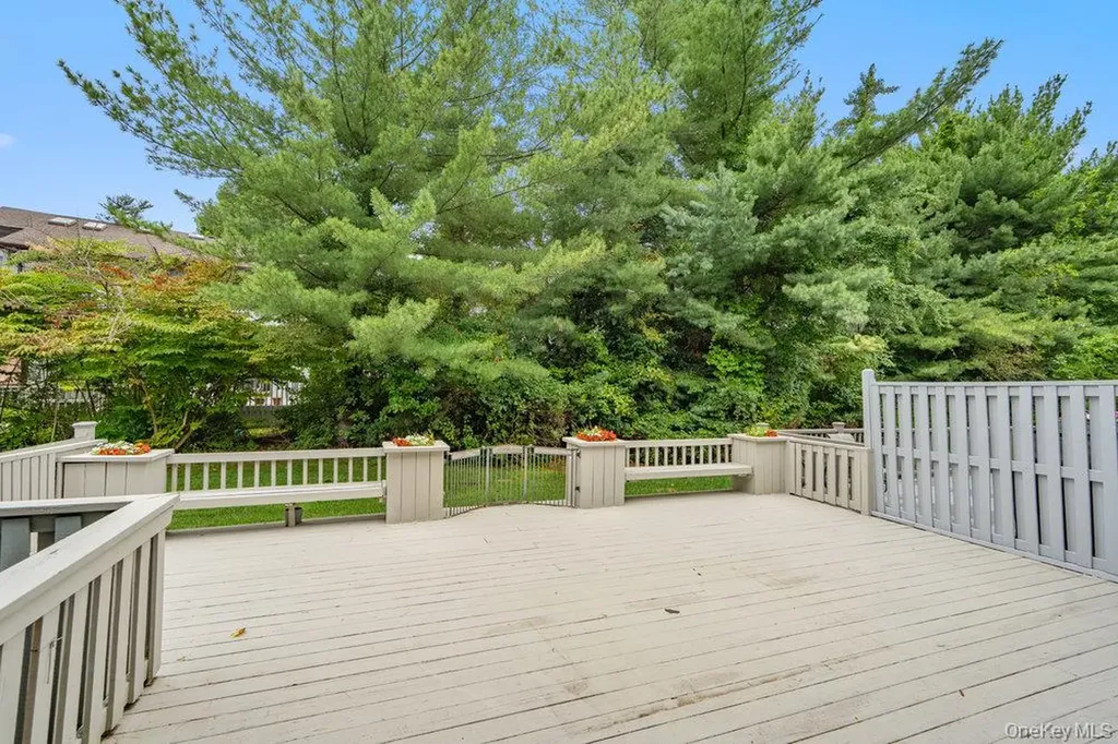 90 Foxwood Drive Jericho NY 11753