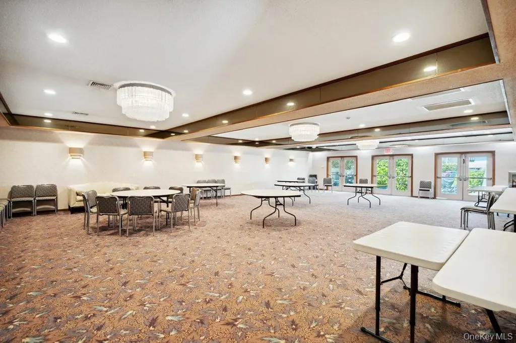 90 Foxwood Drive Jericho NY 11753