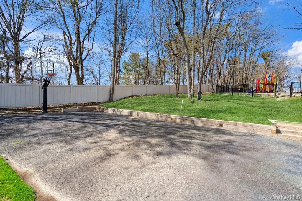 90 Foxwood Drive Jericho NY 11753