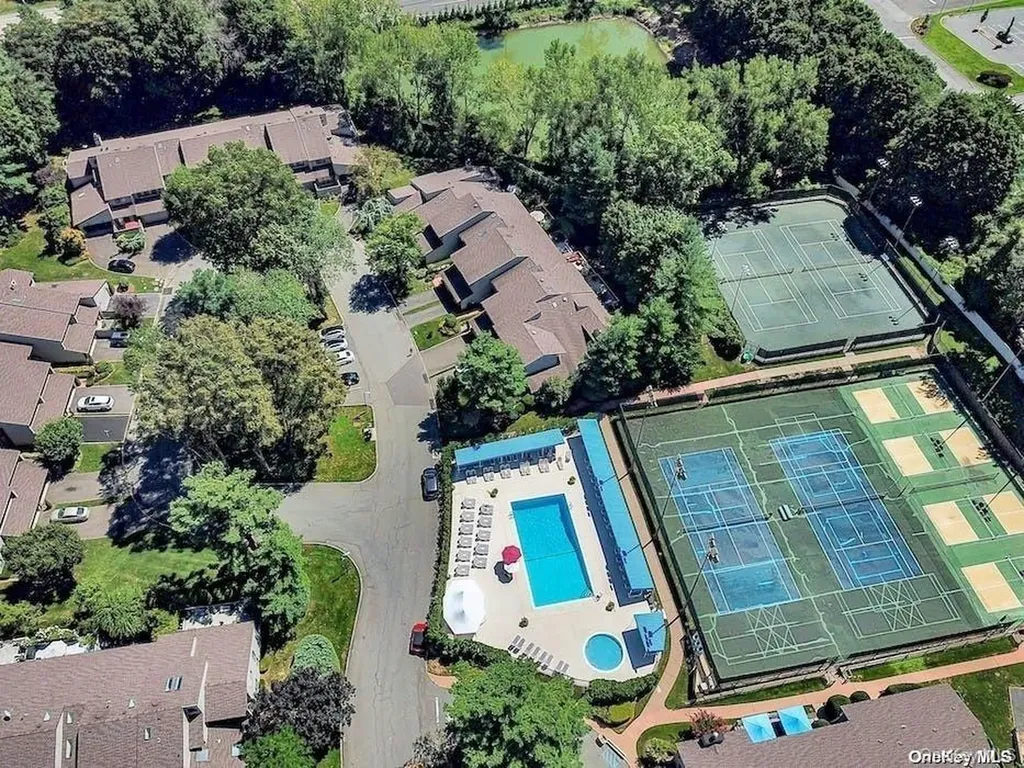 90 Foxwood Drive Jericho NY 11753