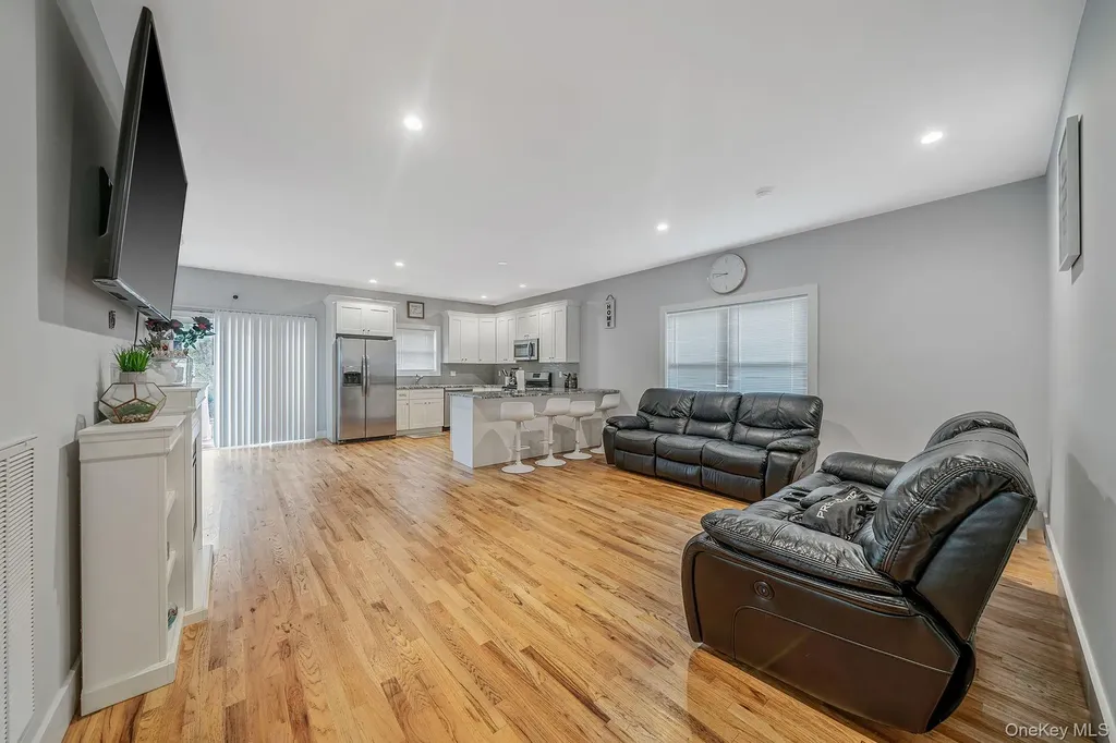 187 Hallock Street Riverhead NY 11901
