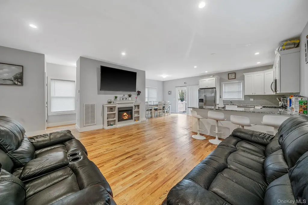 187 Hallock Street Riverhead NY 11901