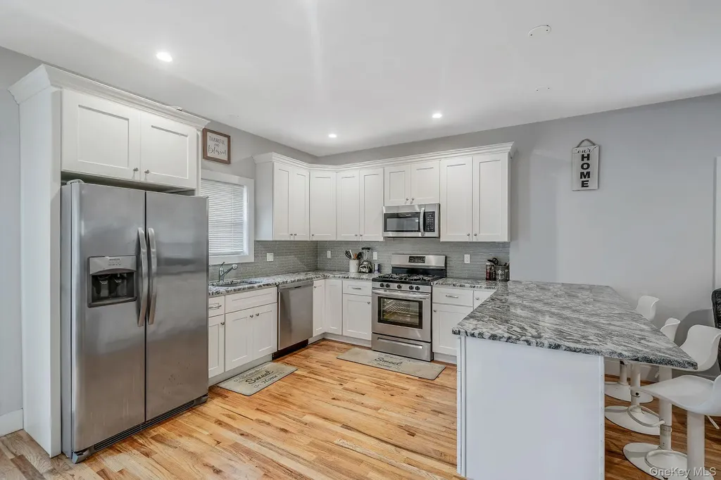 187 Hallock Street Riverhead NY 11901