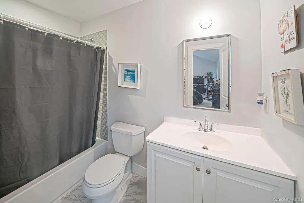 187 Hallock Street Riverhead NY 11901
