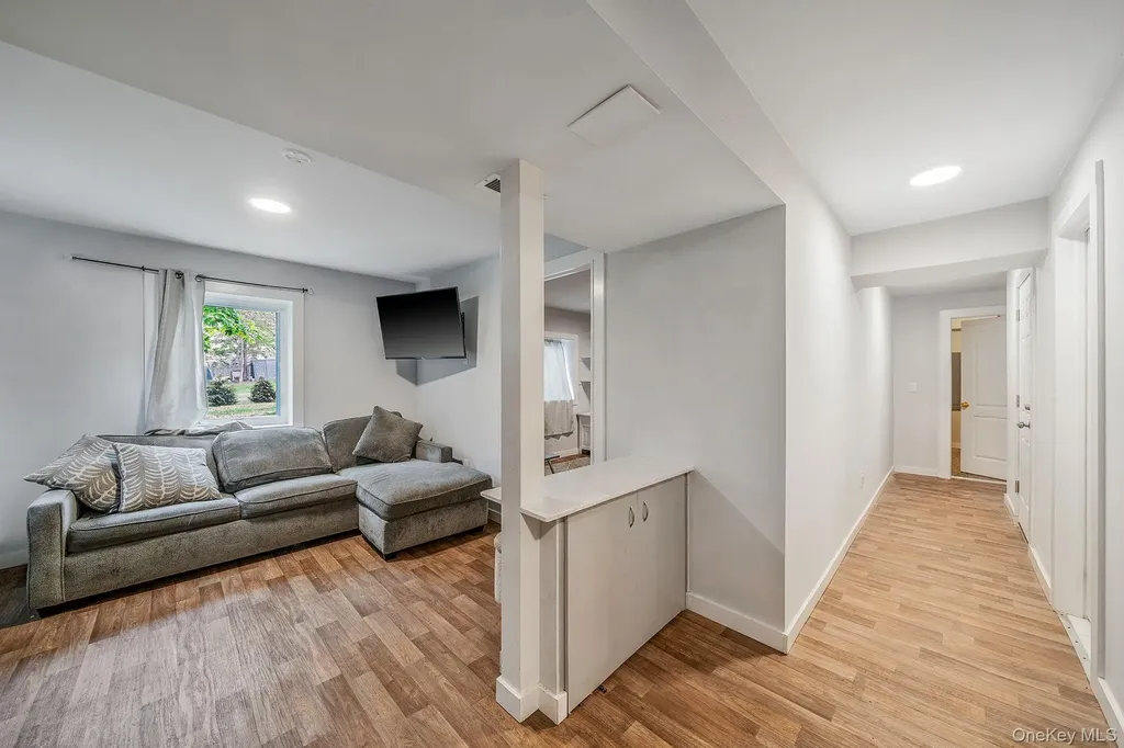 187 Hallock Street Riverhead NY 11901