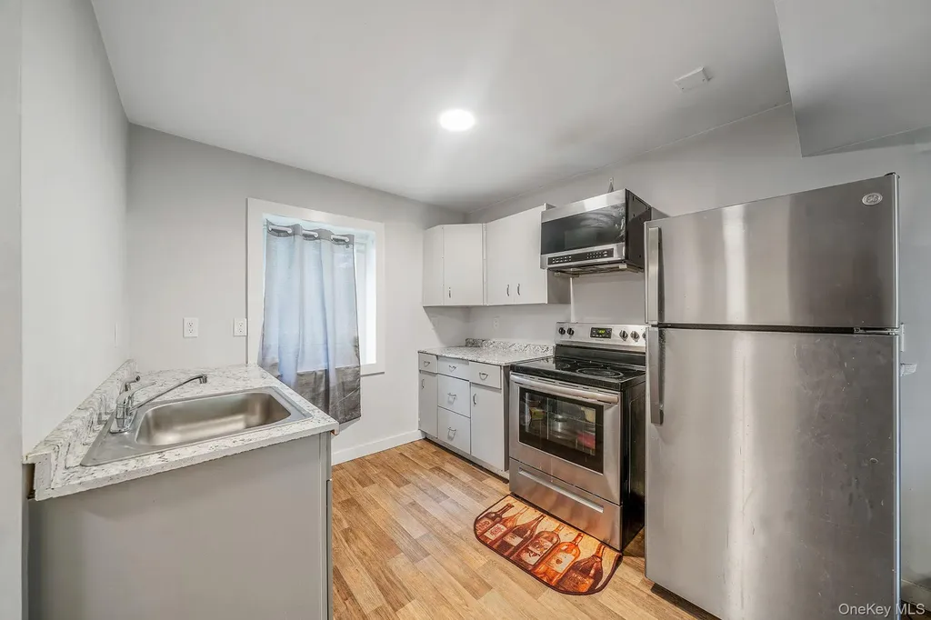 187 Hallock Street Riverhead NY 11901