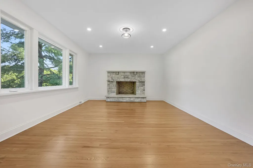1 Edsam Road Valley Cottage NY 10989