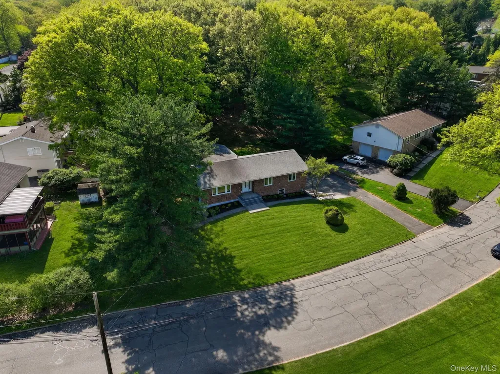 1 Edsam Road Valley Cottage NY 10989