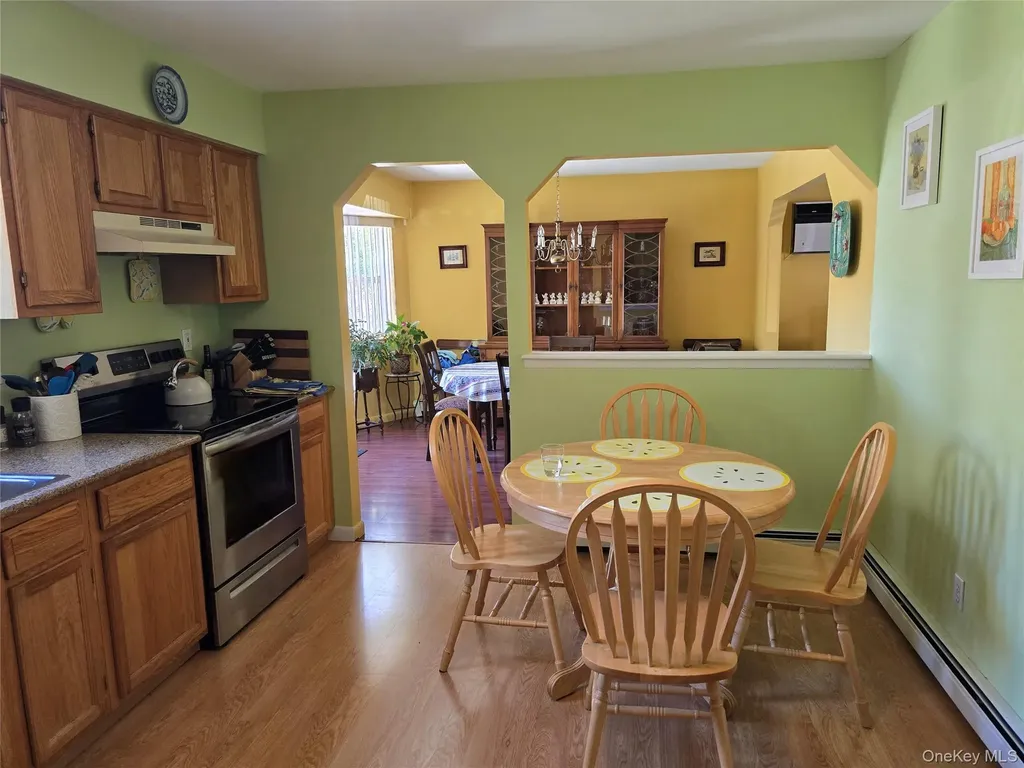 92 Hawthorne Street Mastic NY 11950