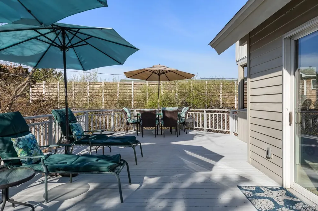 200 Clipper Road Corneille Estates NY 11706