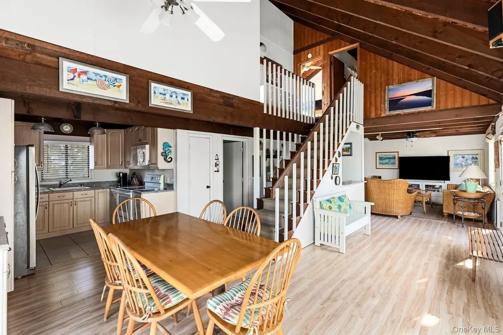 200 Clipper Road Corneille Estates NY 11706