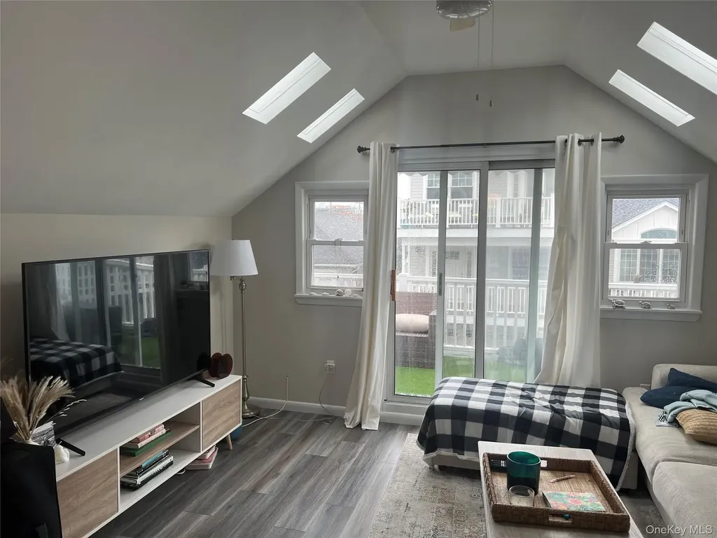 103 Florida Street Long Beach NY 11561