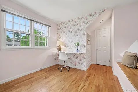 4 Clark Lane Rye NY 10580