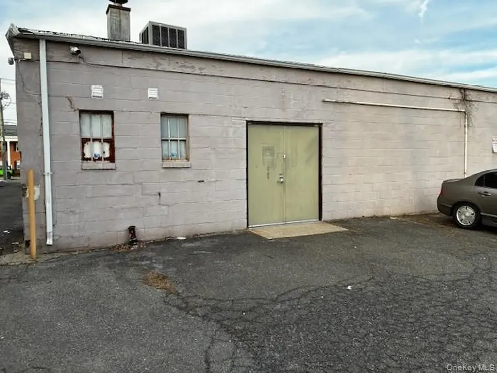 464 E Main Street Patchogue NY 11772