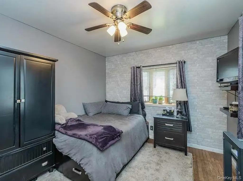 34 Maple Street Greenvale NY 11548