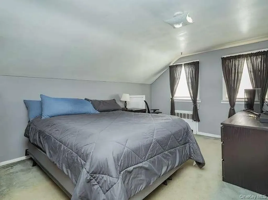 34 Maple Street Greenvale NY 11548