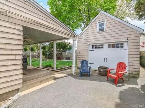 34 Maple Street Greenvale NY 11548